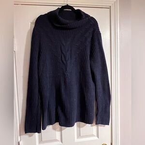 Navy Land’s End Turtleneck - L